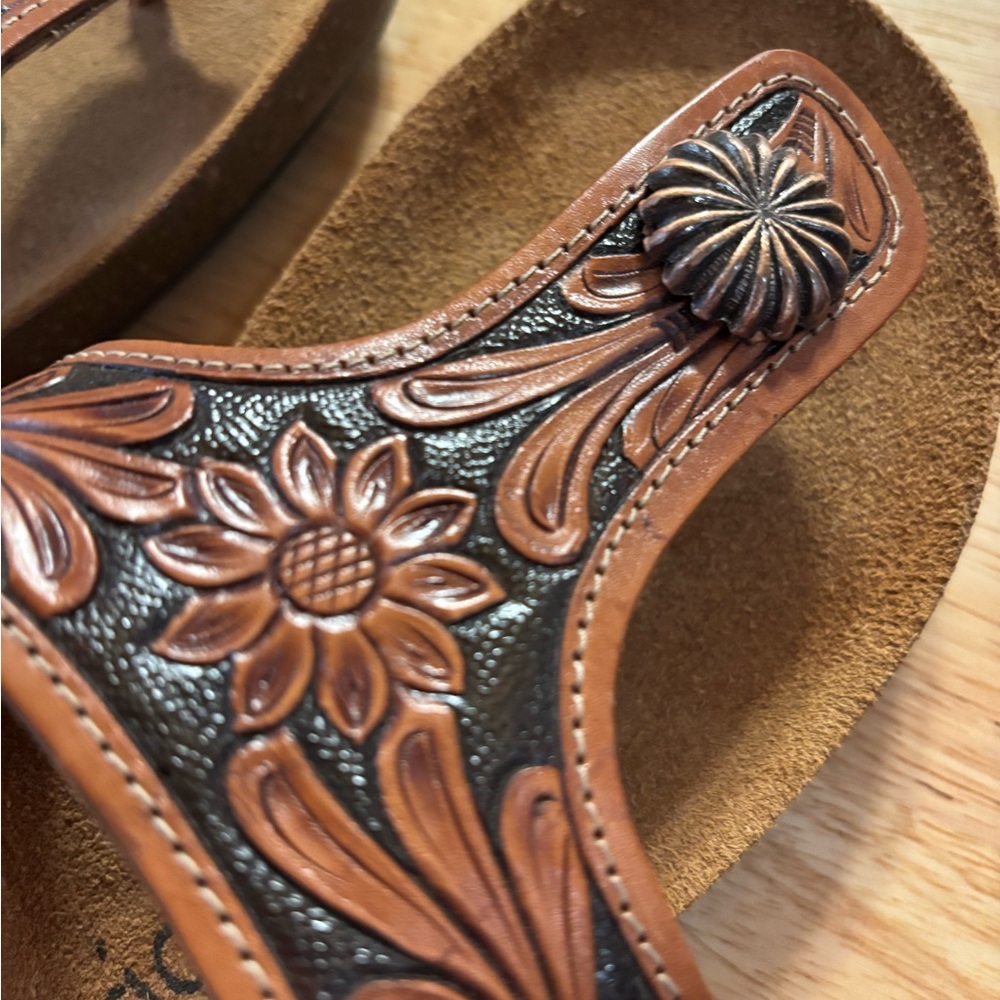 American Darling Brown and Black Floral Sandals